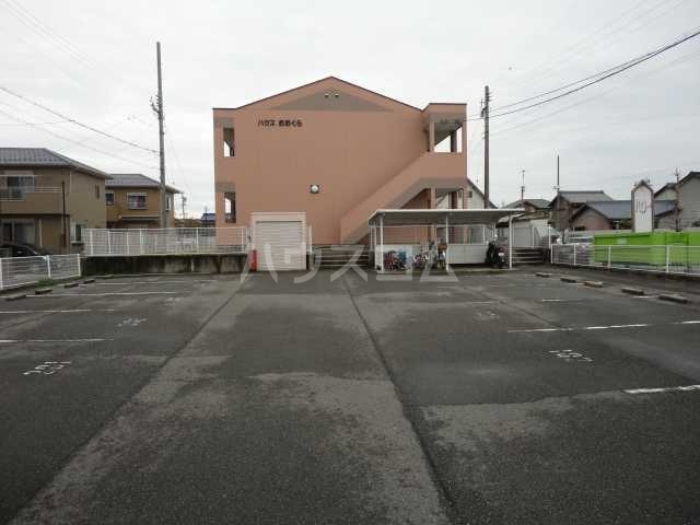 2/7 駐車場