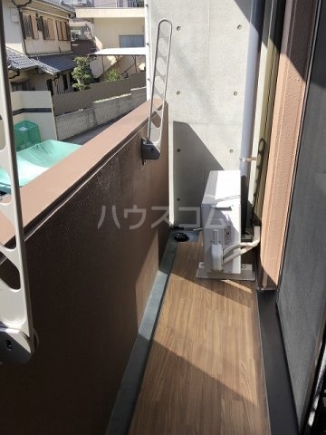 18/28 バルコニー