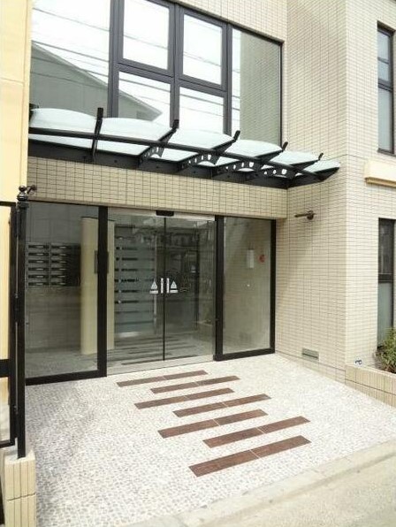 14/19 エントランス