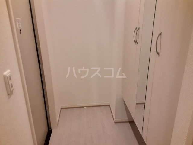 13/30 玄関