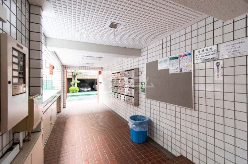 19/20 エントランス