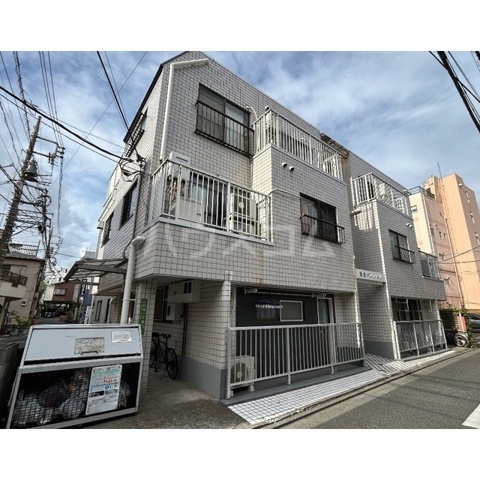 23/23 エントランス