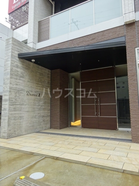 18/22 エントランス