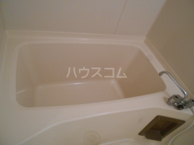 13/30 浴室