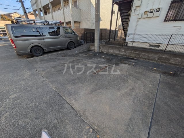 22/30 駐車場