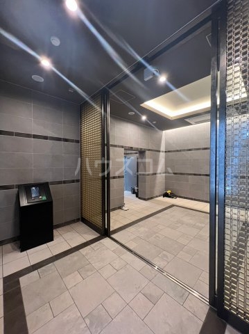 17/26 エントランス