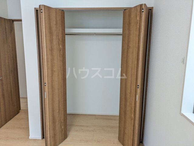 13/28 収納