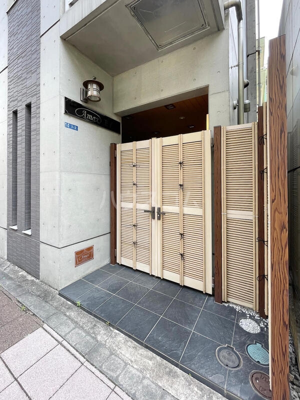 20/20 エントランス