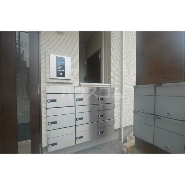 15/19 エントランス