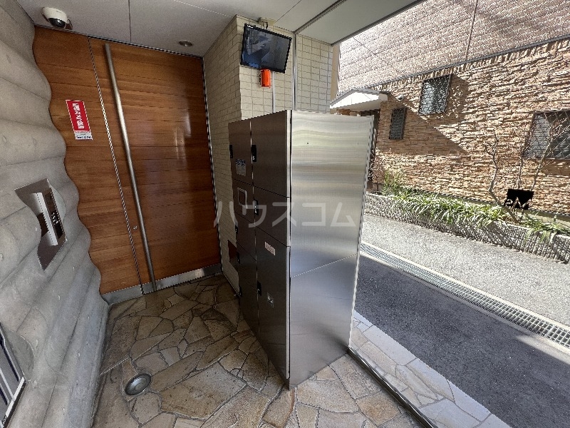 2/5 エントランス