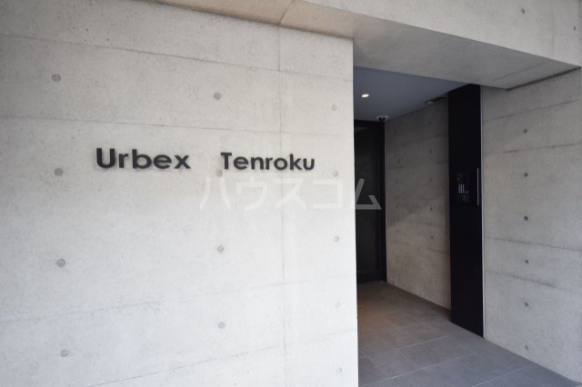 22/30 エントランス