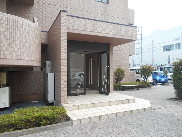 22/30 エントランス