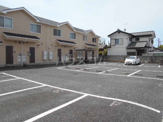 22/30 駐車場