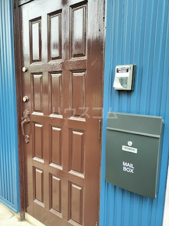 24/25 エントランス