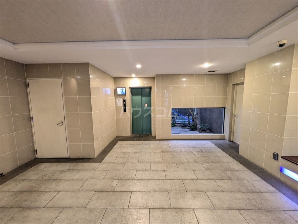 29/30 エントランス