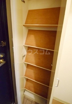 18/26 エントランス