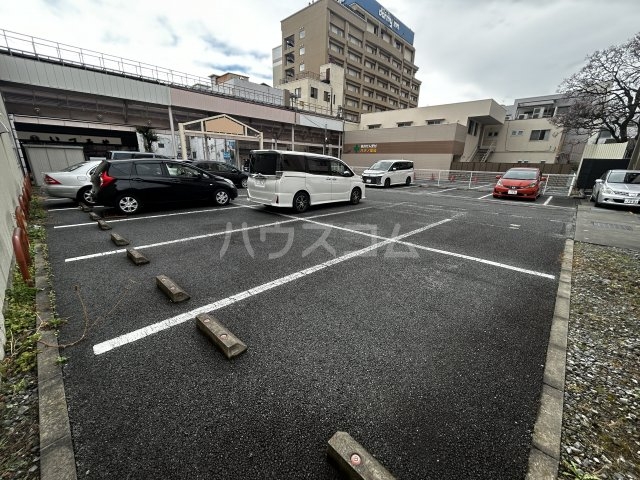 22/26 駐車場