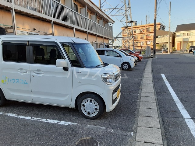 26/30 駐車場