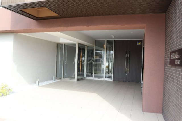 13/22 エントランス