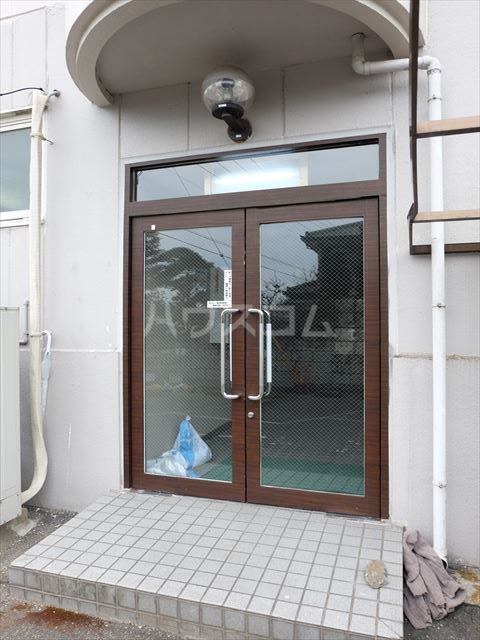 20/30 エントランス