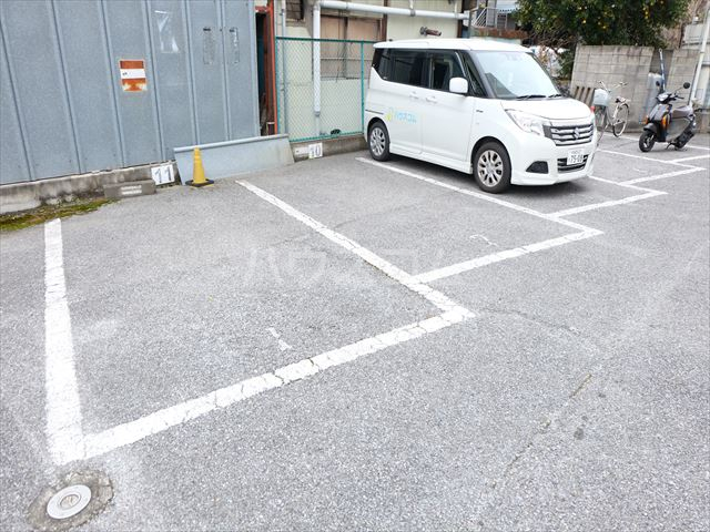 21/30 駐車場