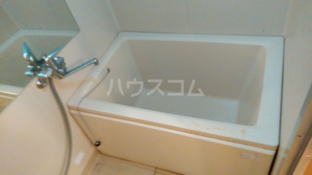 13/30 浴室