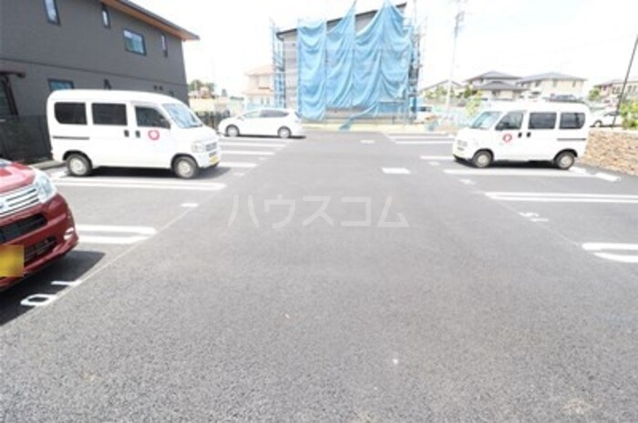 17/27 駐車場