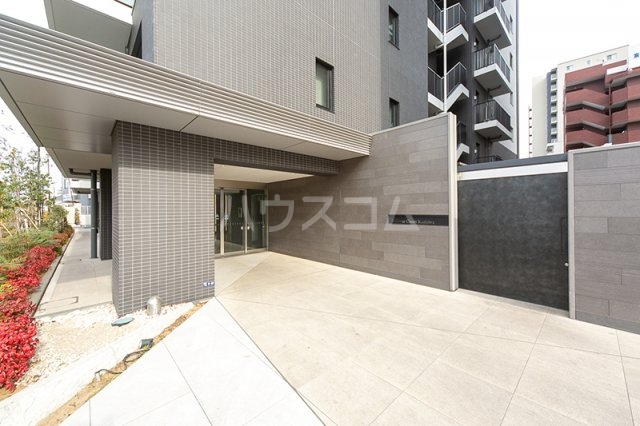 19/19 エントランス