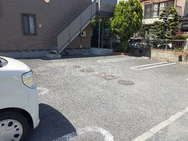 26/30 駐車場