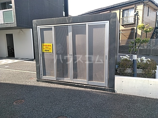 27/30 エントランス