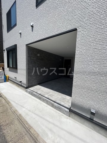 27/29 エントランス