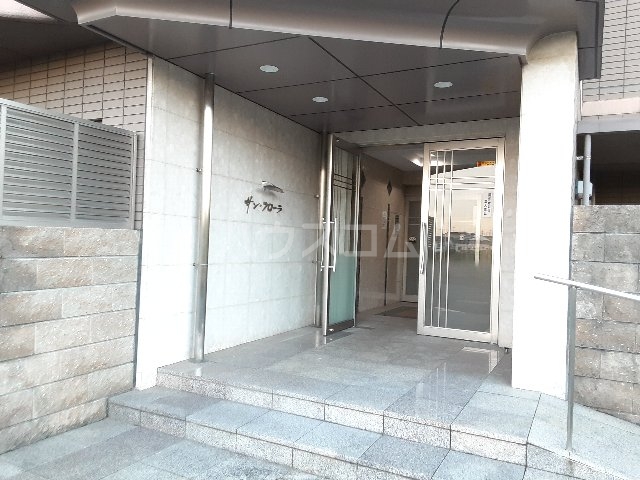 3/8 エントランス