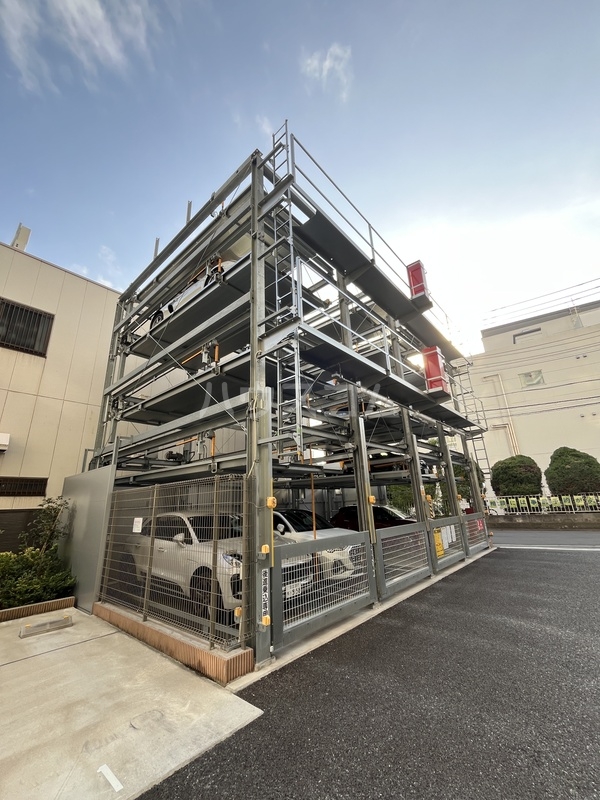 25/30 駐車場