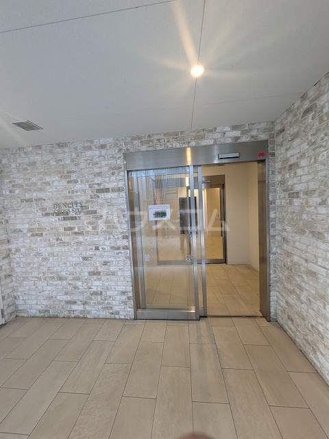 29/30 エントランス