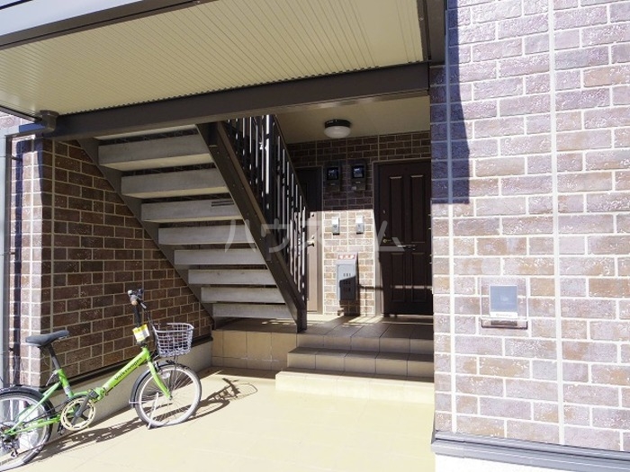 15/17 エントランス