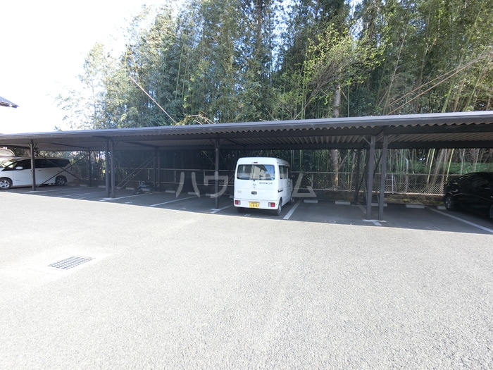 2/3 駐車場