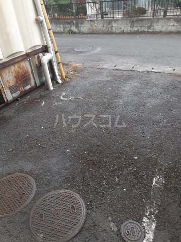 21/28 駐車場