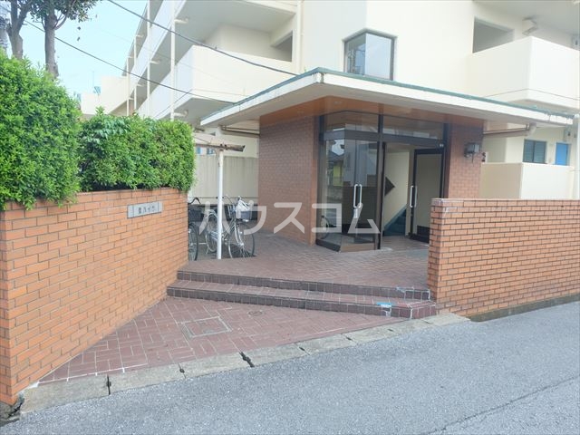 3/5 エントランス