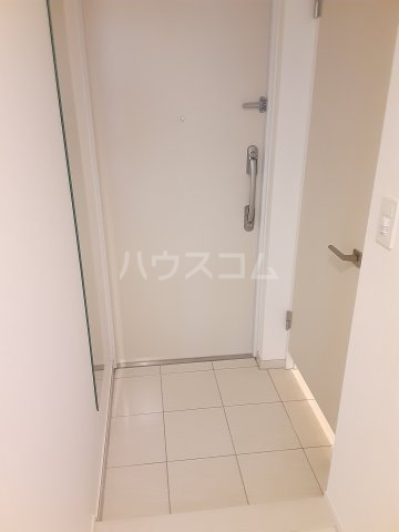 13/30 玄関