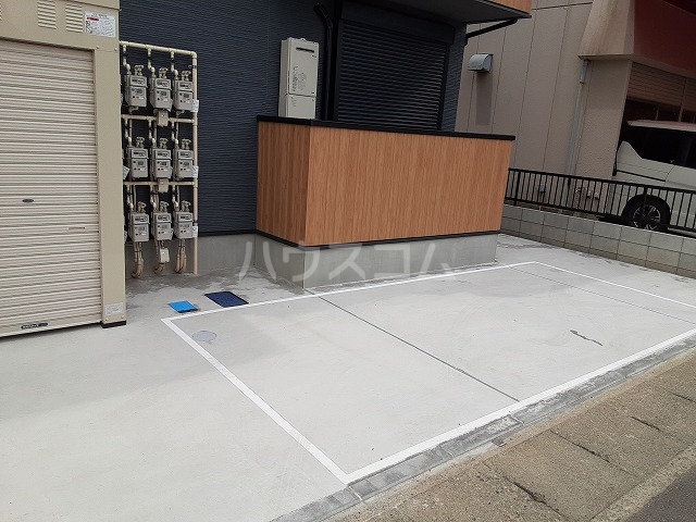 26/30 駐車場