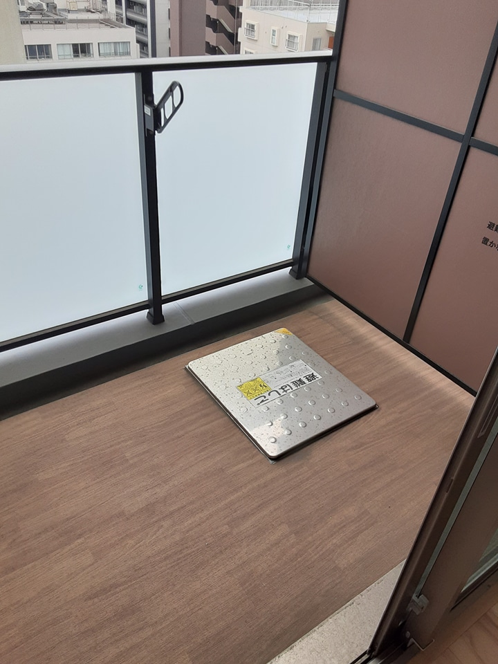 17/23 バルコニー