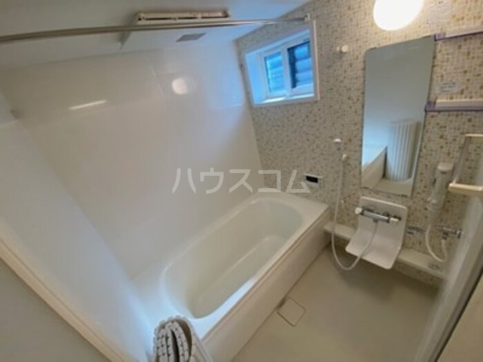 13/30 浴室