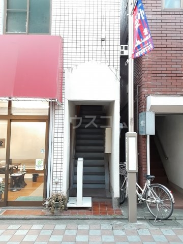 21/29 エントランス