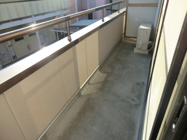 15/27 バルコニー