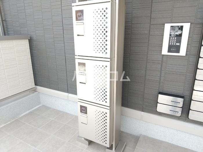 26/30 エントランス