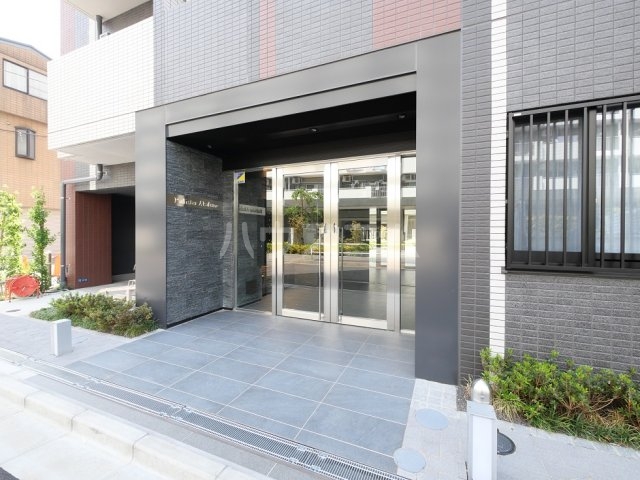 21/26 エントランス