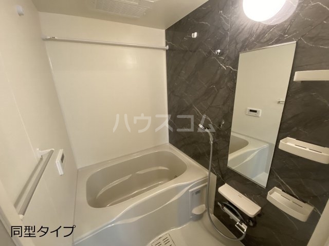 14/30 浴室