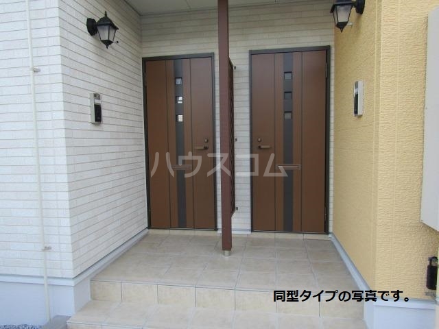 21/28 エントランス