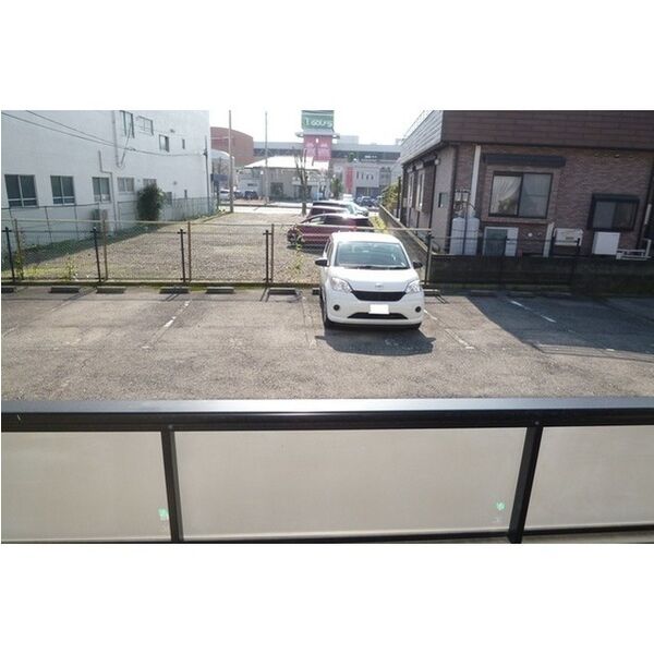 15/23 駐車場