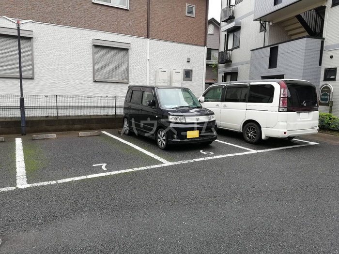 20/23 駐車場
